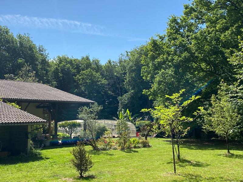 Maison - 330 m² - 9 pièces