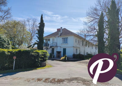 Maison - 350 m² - 10 pièces