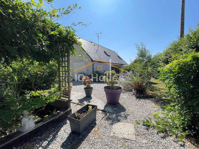 Maison - 161 m² - 9 pièces