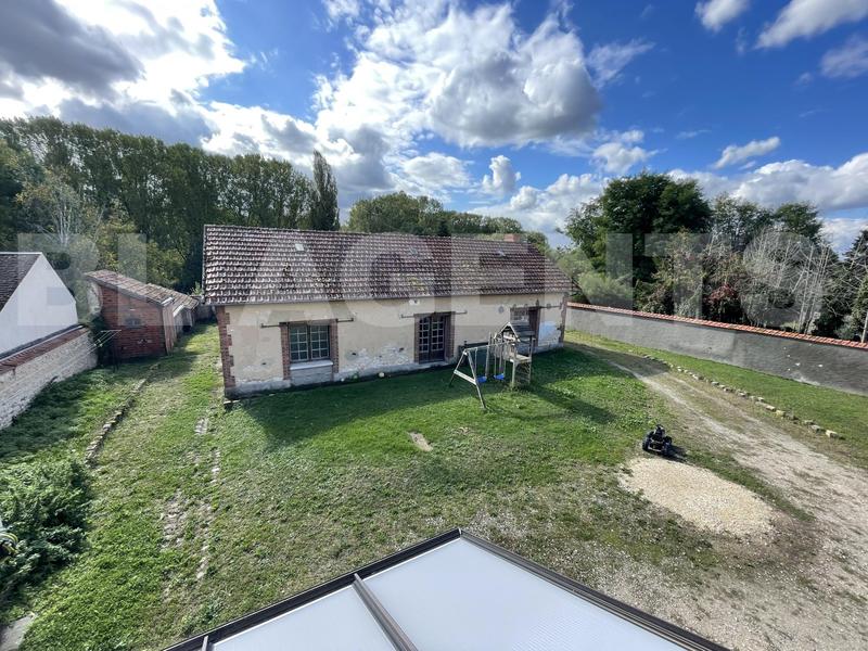 Maison - 200 m² - 8 pièces