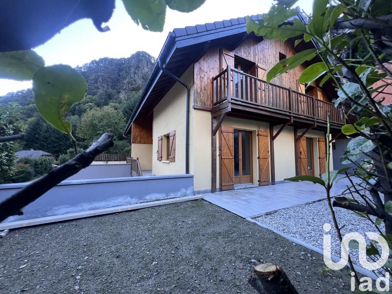 Maison - 121 m² - 5 pièces