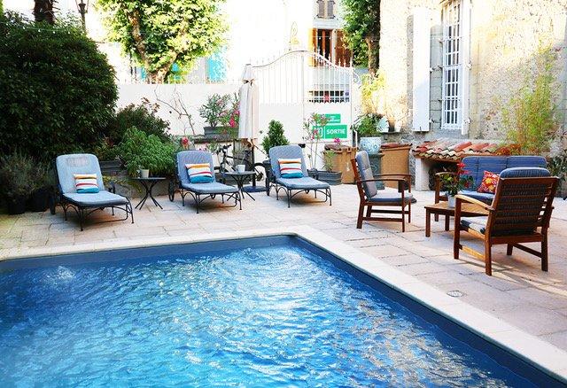 Maison - 746 m² - 15 pièces