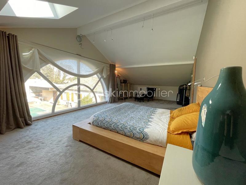 Villa - 310 m² - 12 pièces