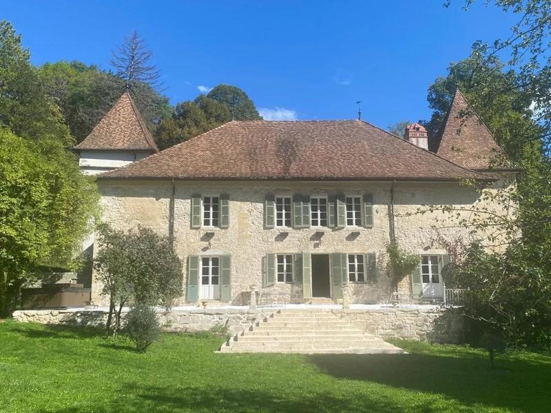 Château - 350 m² - 11 pièces