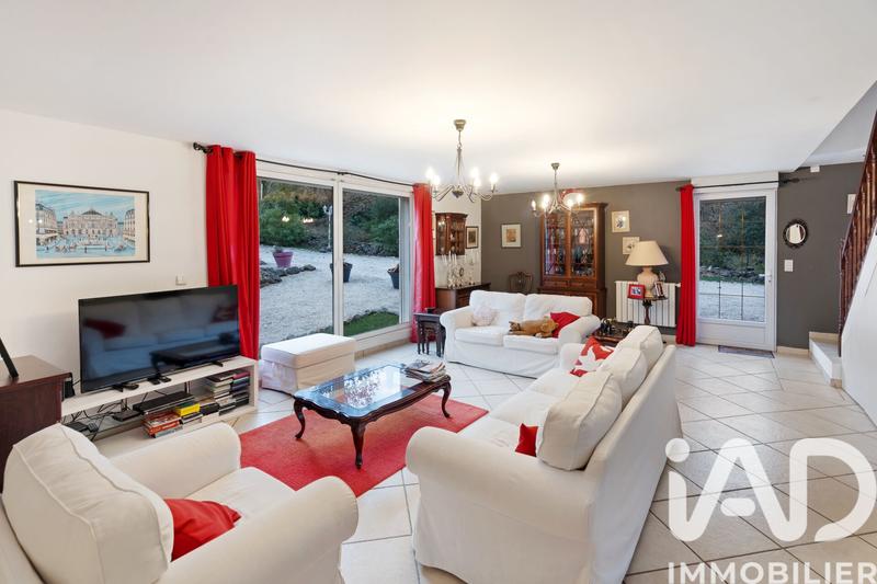 Maison - 177 m² - 7 pièces