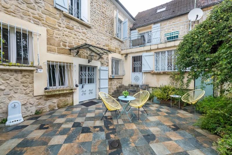 Maison - 178 m² - 8 pièces