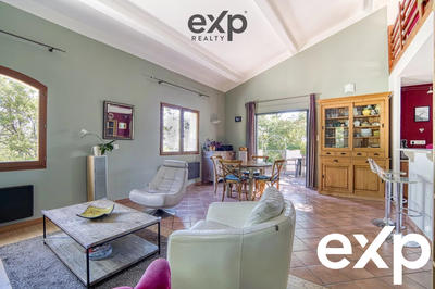 Maison - 203 m² - 6 pièces