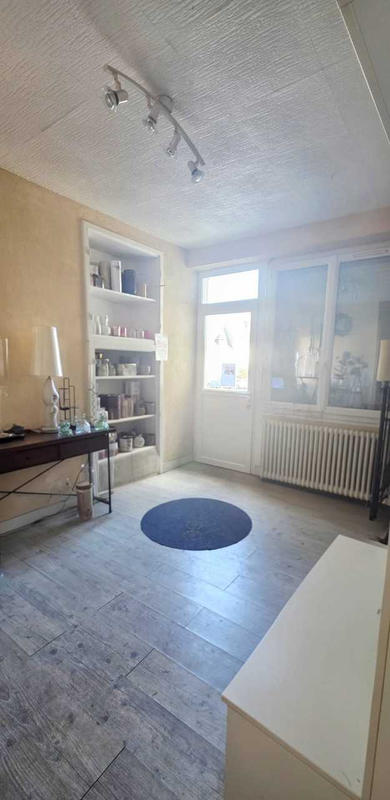 Maison - 230 m² - 11 pièces