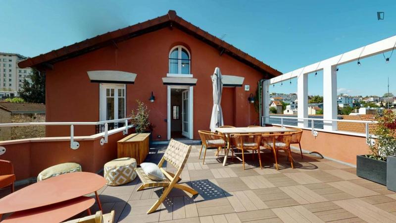 Chambre - 15 m² - 9 pièces