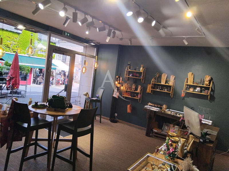 Local commercial - 50 m² - 2 pièces