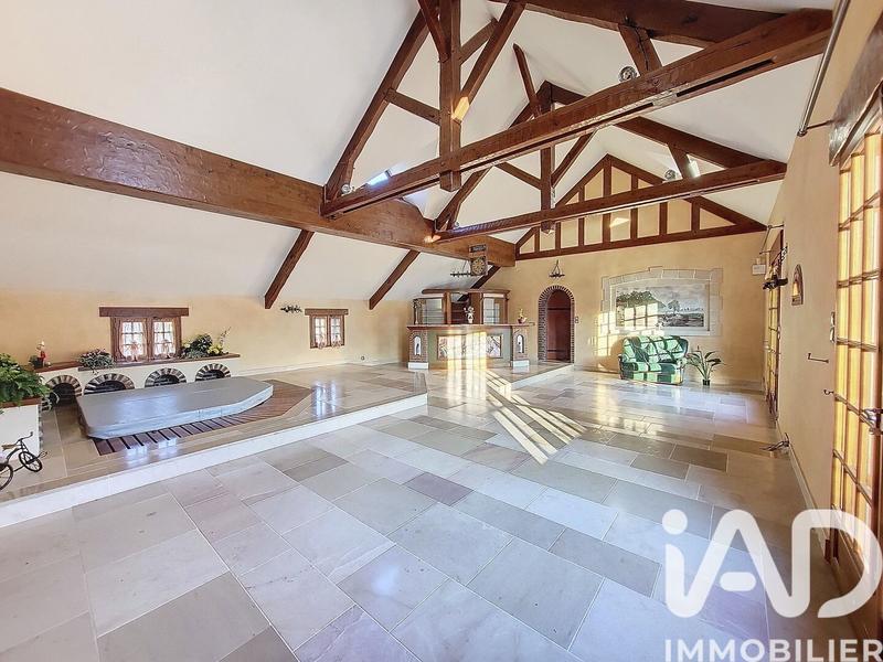 Maison - 294 m² - 10 pièces
