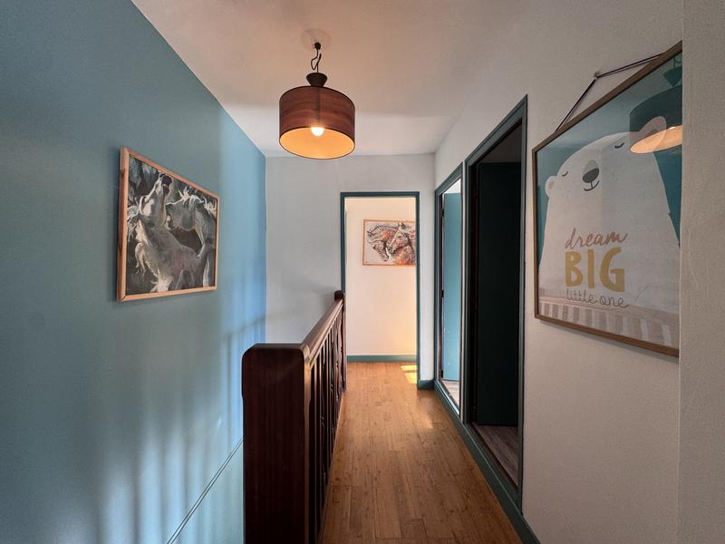 Maison - 211 m² - 6 pièces