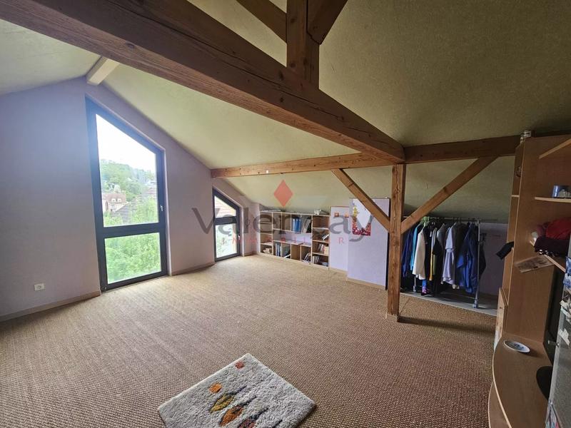 Maison - 181 m² - 6 pièces