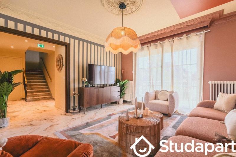 Chambre - 11 m² - 1 pièce