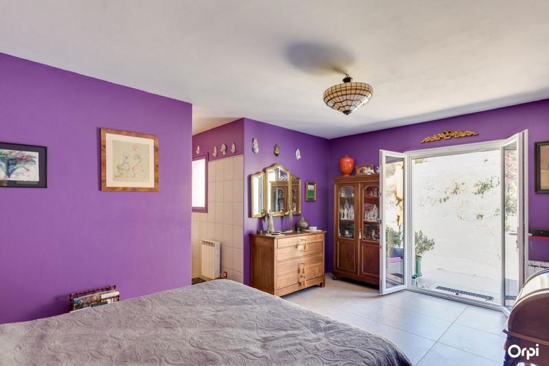 Maison - 246 m² - 7 pièces