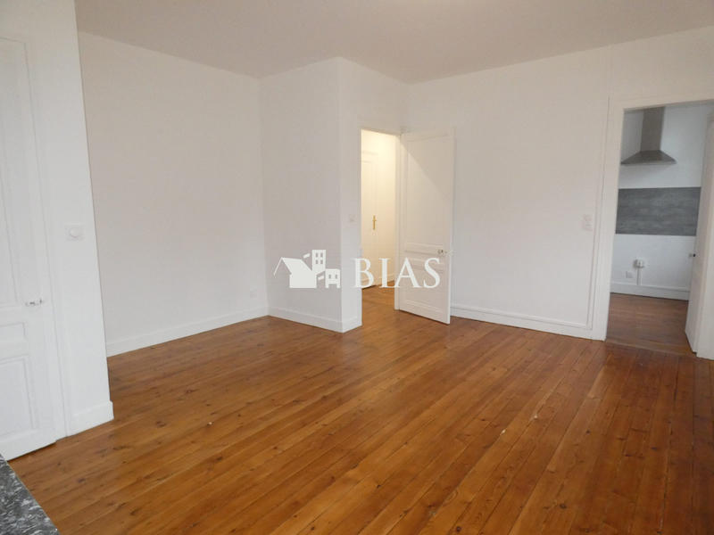 Appartement - 82 m² - 3 pièces