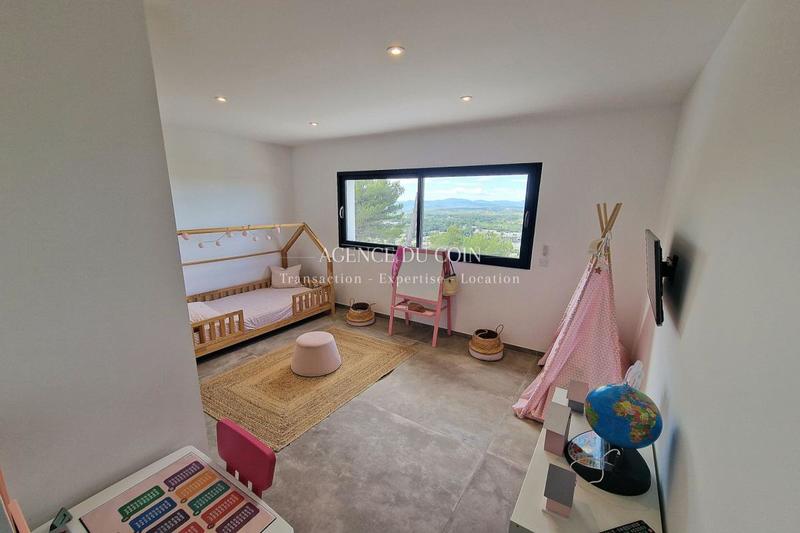 Villa - 180 m² - 7 pièces