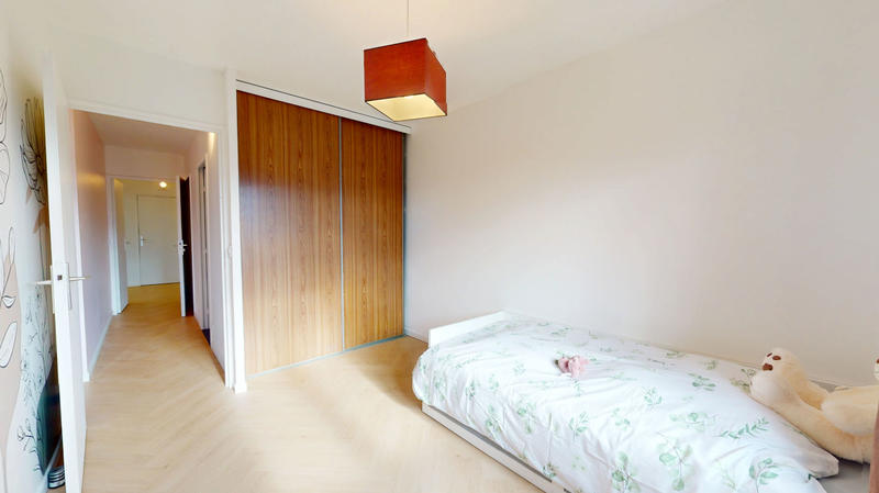 Appartement - 80 m² - 4 pièces