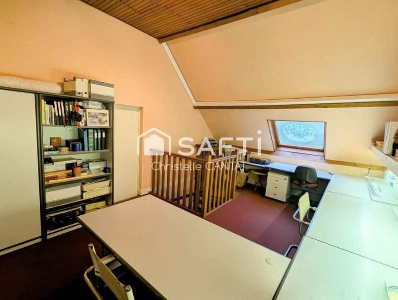 Maison - 263 m² - 7 pièces