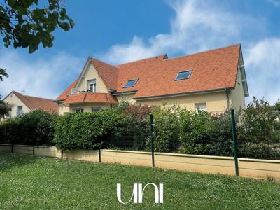 Maison - 190 m² - 5 pièces