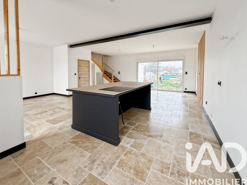 Maison - 115 m² - 4 pièces