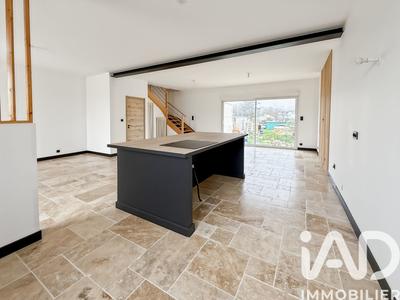 Maison - 115 m² - 4 pièces