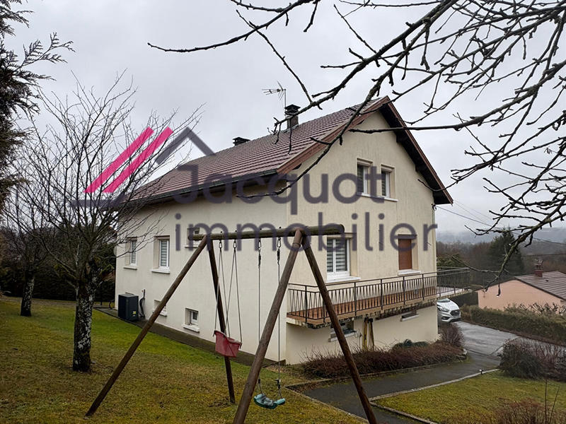 Maison - 209 m² - 9 pièces