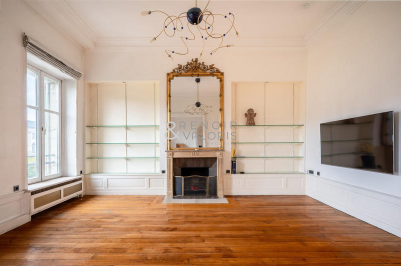 Appartement - 140 m² - 5 pièces