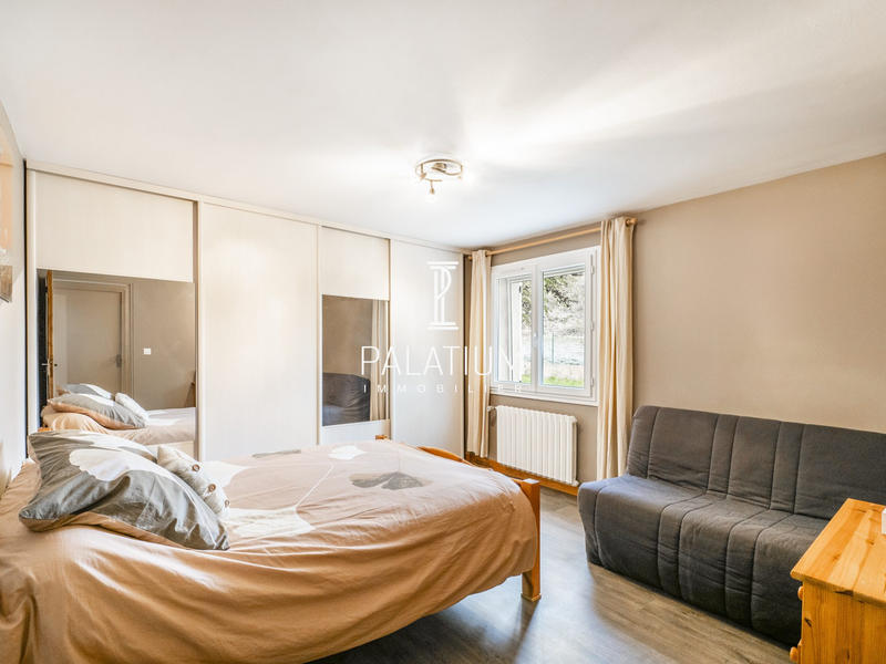 Maison - 236 m² - 7 pièces