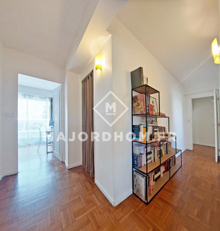 Appartement - 100 m² - 5 pièces
