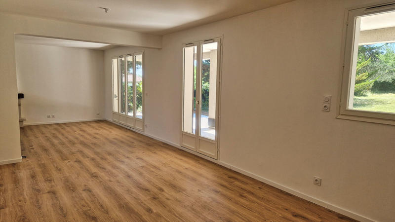 Maison - 178 m² - 8 pièces