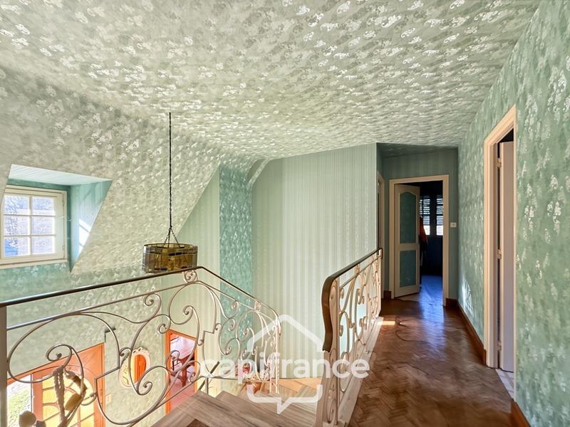 Maison - 146 m² - 6 pièces