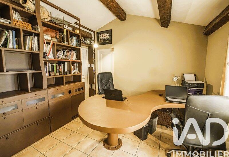 Maison - 195 m² - 7 pièces