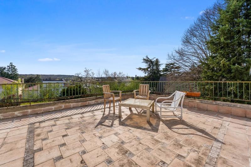 Maison - 289 m² - 10 pièces