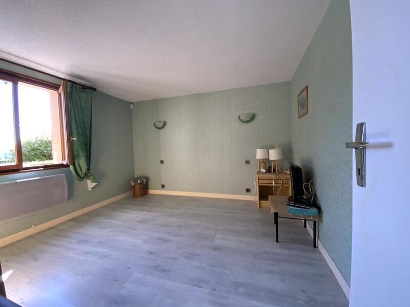 Maison - 121 m² - 5 pièces