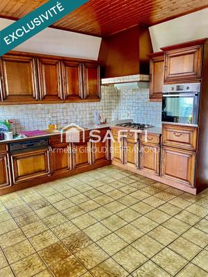 Maison - 193 m² - 8 pièces