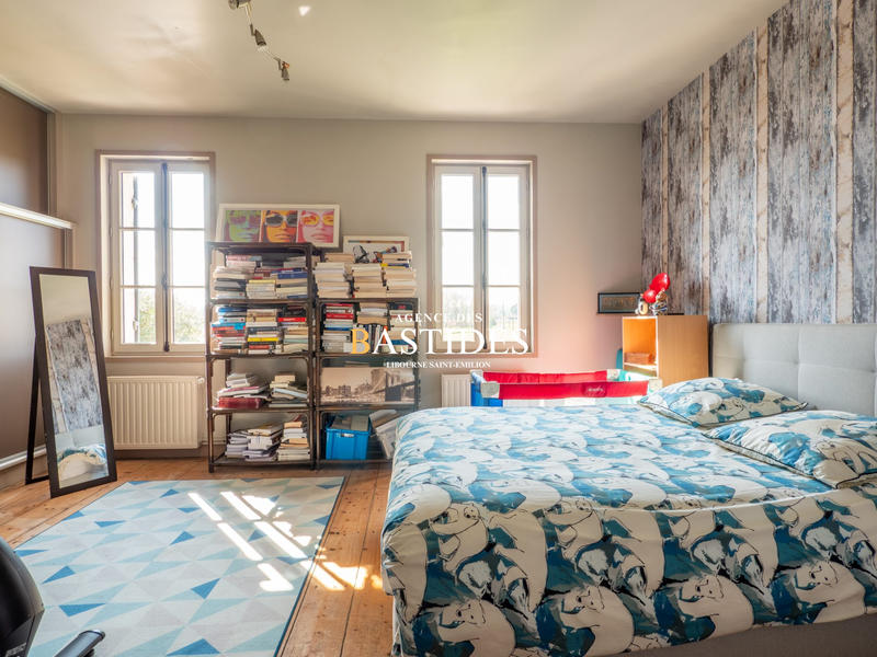 Maison - 310 m² - 8 pièces