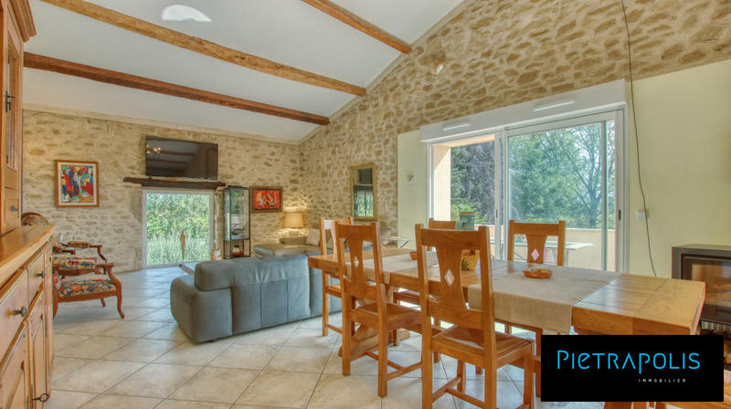 Maison - 276 m² - 8 pièces