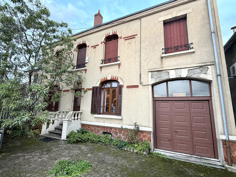 Maison - 145 m² - 7 pièces