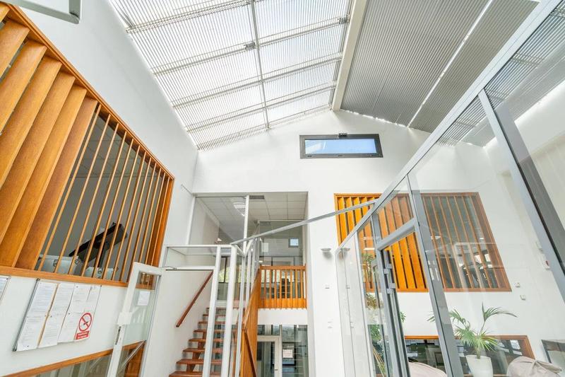 Bureau - 1 331 m² - 17 pièces