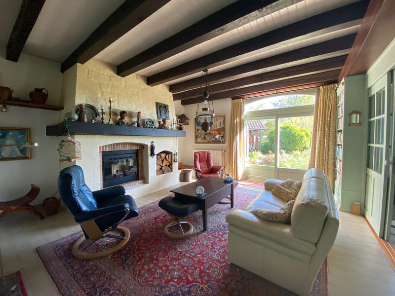 Maison - 267 m² - 8 pièces