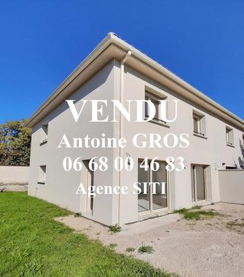 Maison - 85 m² - 5 pièces