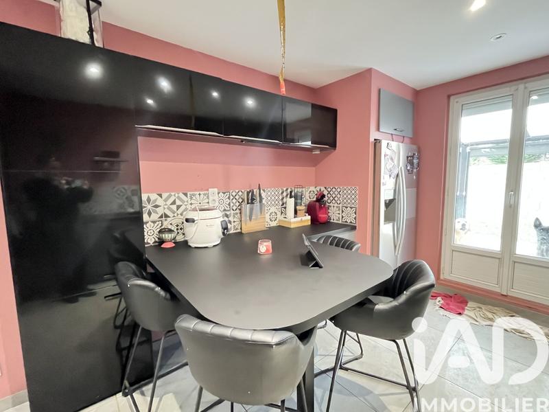 Maison - 93 m² - 5 pièces