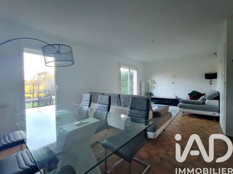 Maison - 140 m² - 8 pièces