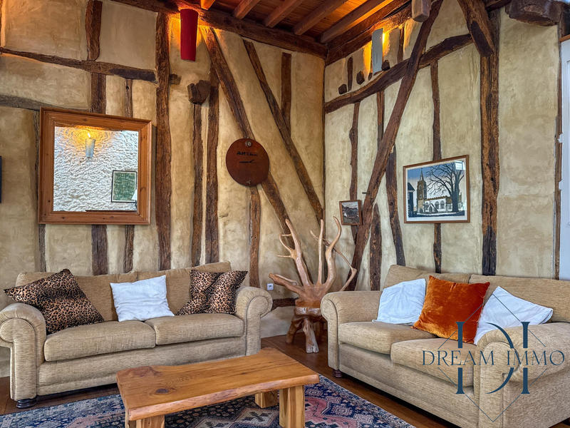 Maison - 704 m² - 22 pièces