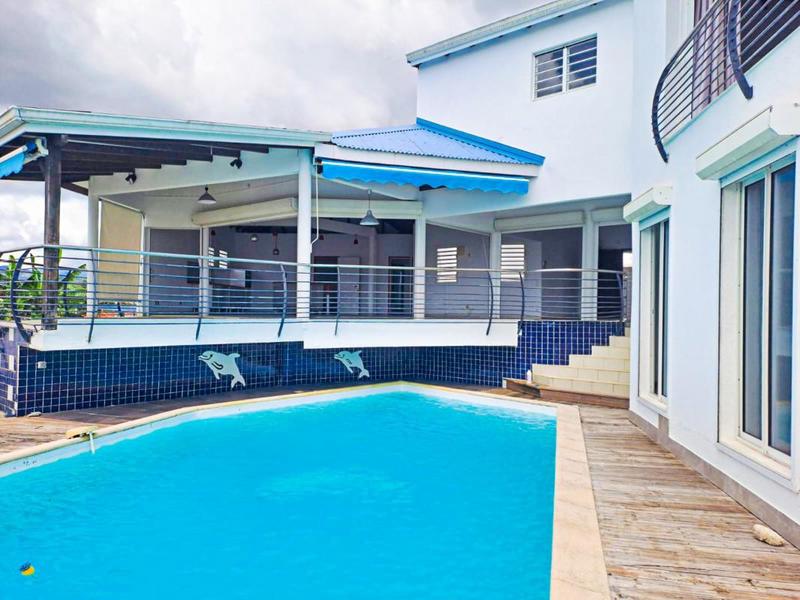 Maison - 200 m² - 6 pièces