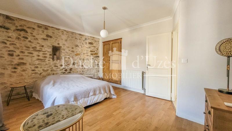 Maison - 195 m² - 9 pièces