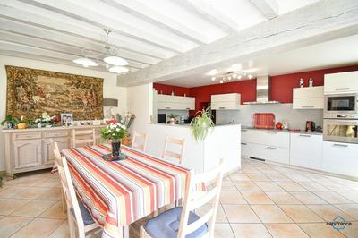 Propriété - 134 m² - 7 pièces