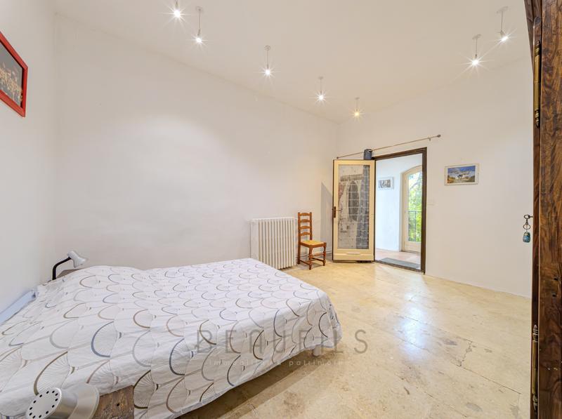 Maison - 360 m² - 10 pièces