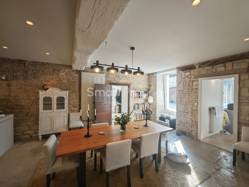 Maison - 300 m² - 9 pièces